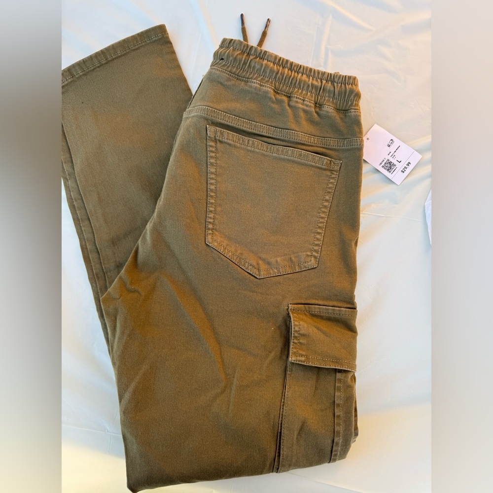 Forever 21 Khaki Elastic Waist Trousers